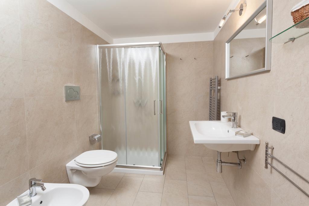 Appartamenti "Il Delfino" Lecce Habitación foto