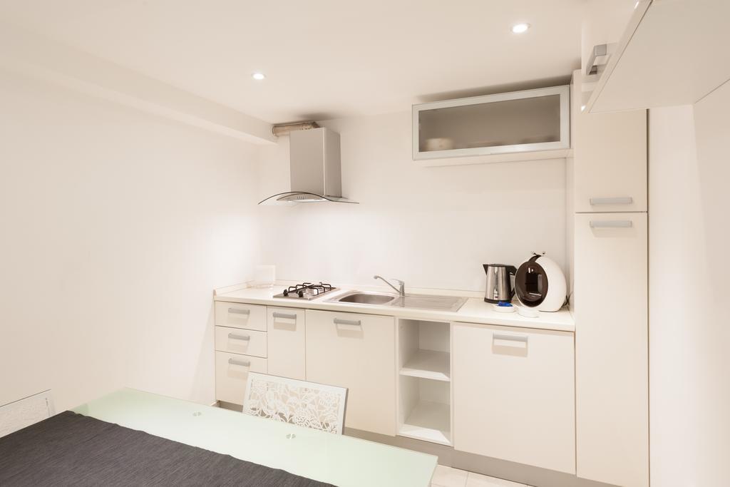Appartamenti "Il Delfino" Lecce Habitación foto
